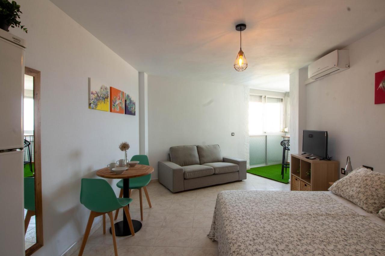 Larios Dos 504. Estudio Con Vistas Al Mar Cerca De La Playa Torrox Eksteriør bilde