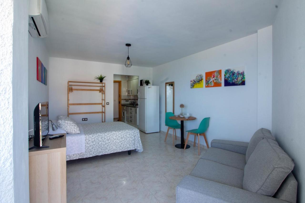 Larios Dos 504. Estudio Con Vistas Al Mar Cerca De La Playa Torrox Eksteriør bilde