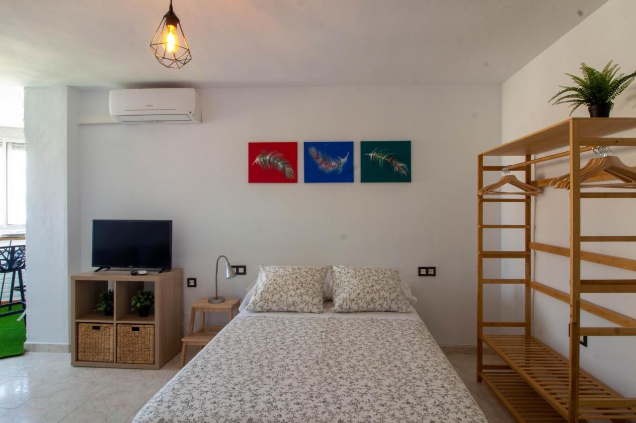 Larios Dos 504. Estudio Con Vistas Al Mar Cerca De La Playa Torrox Eksteriør bilde